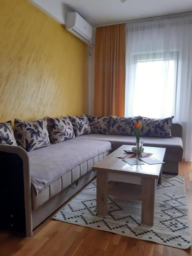 Apartman Lala Foca Exterior photo